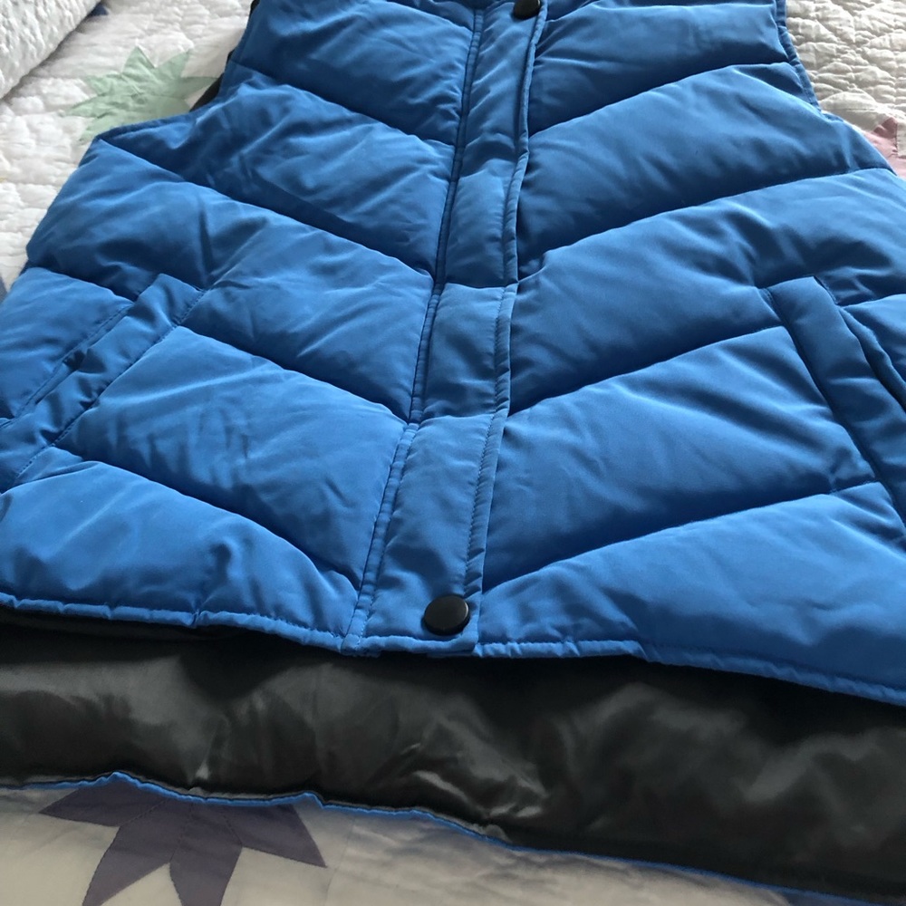 Puffer Vest - Picture 3 of 10